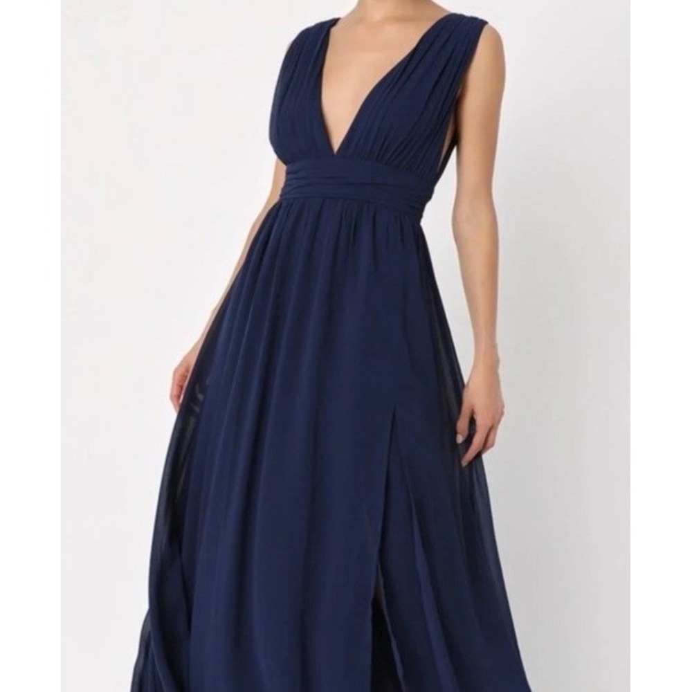 New With Tags!! Lulus Navy Blue Plunging V Neck Pleated Maxi Dress Size S